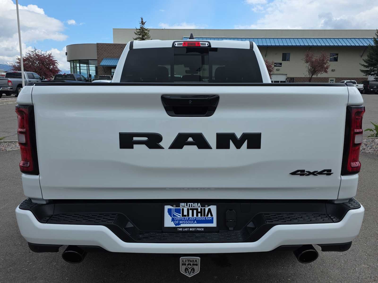 Thumbnail: 2026 RAM 1500 - 5