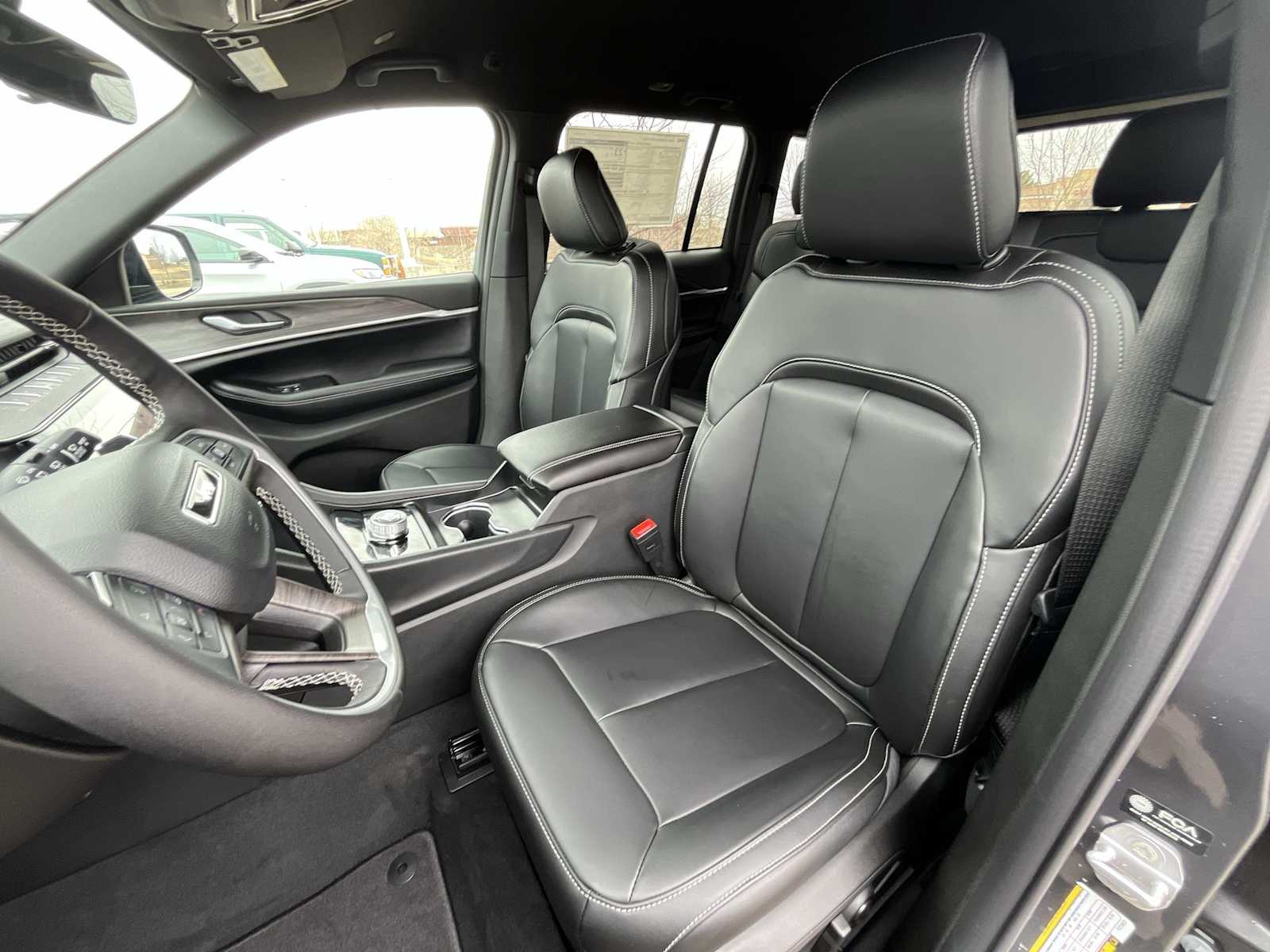 Thumbnail: 2026 Jeep Grand Cherokee - 11