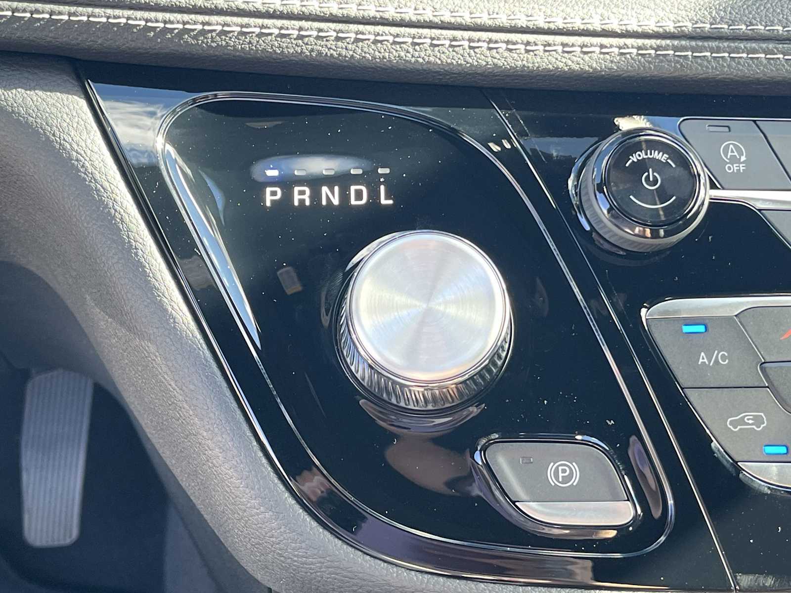 Thumbnail: 2026 Chrysler Pacifica - 17