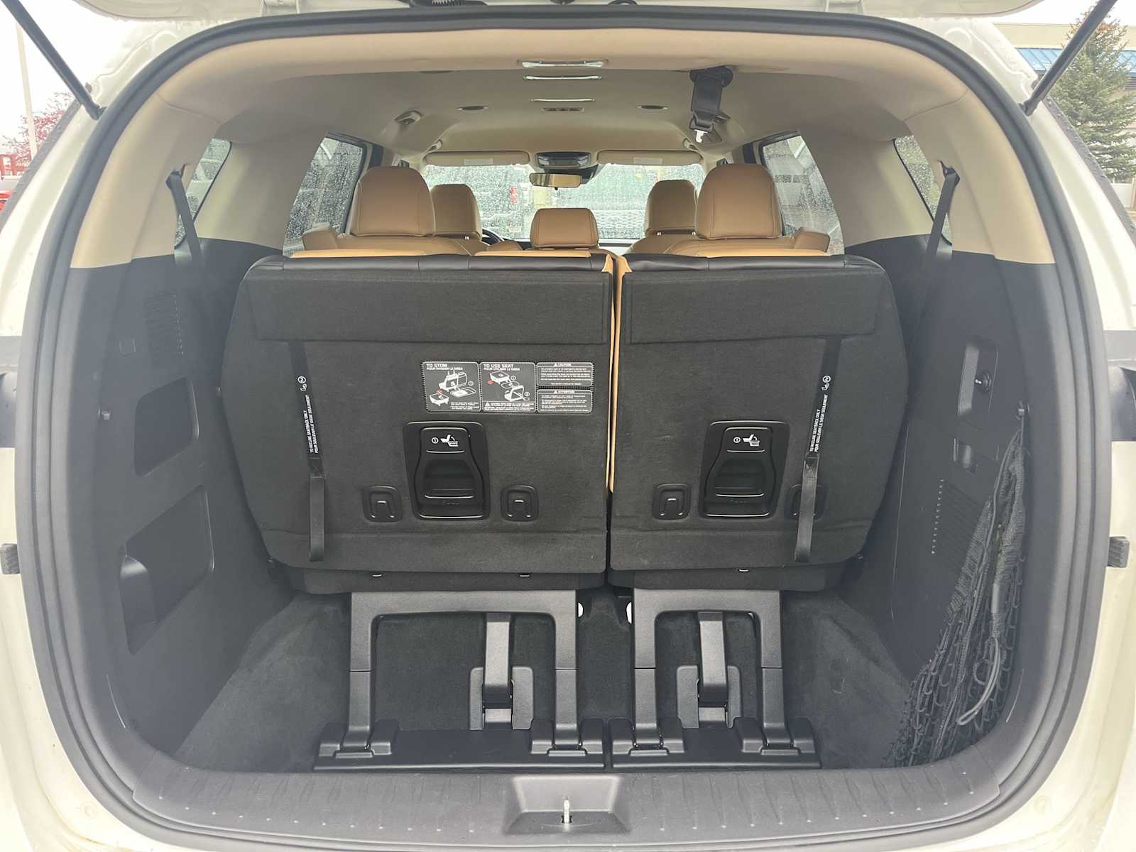 Thumbnail: 2022 Kia Carnival - 19