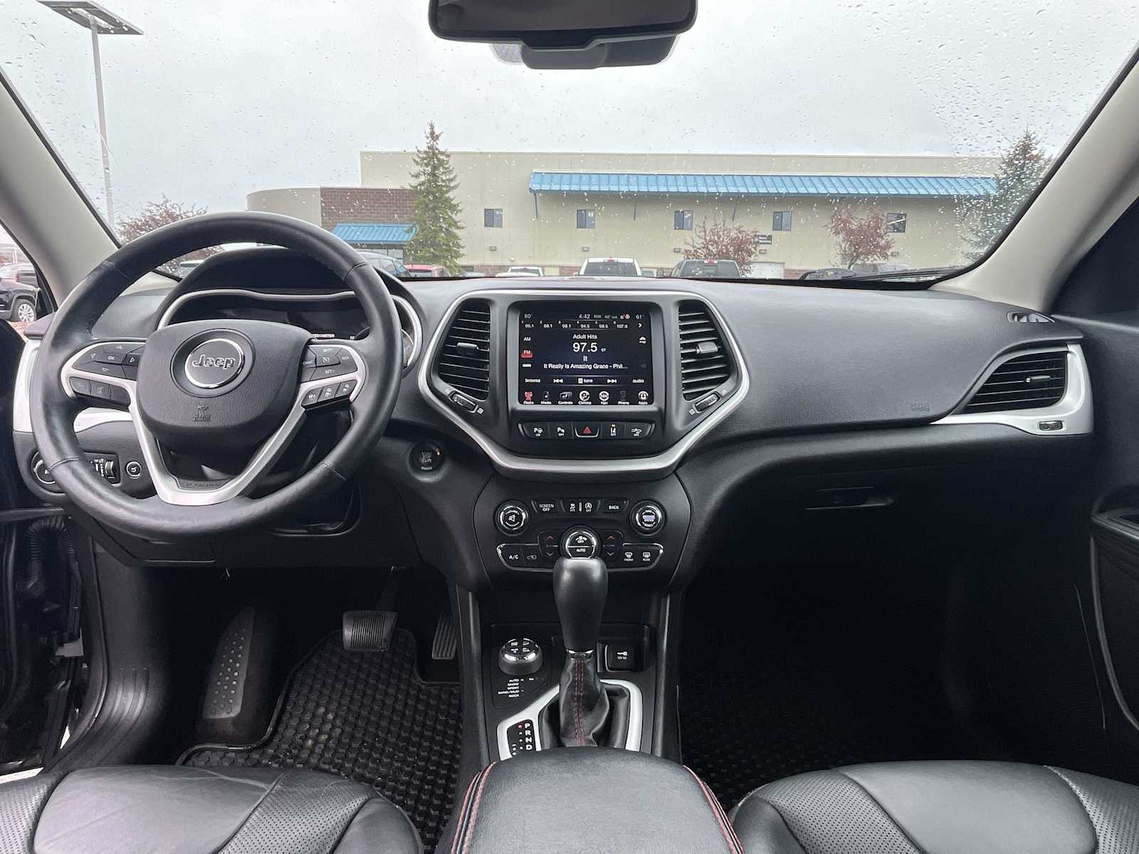 Thumbnail: 2015 Jeep Cherokee - 10