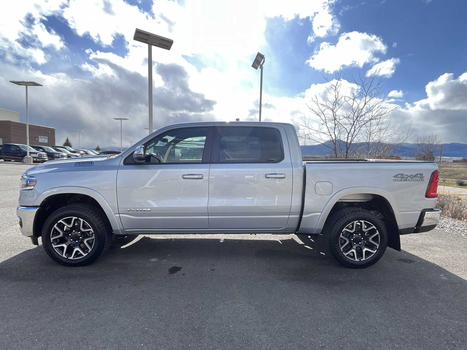 Thumbnail: 2026 RAM 1500 - 3