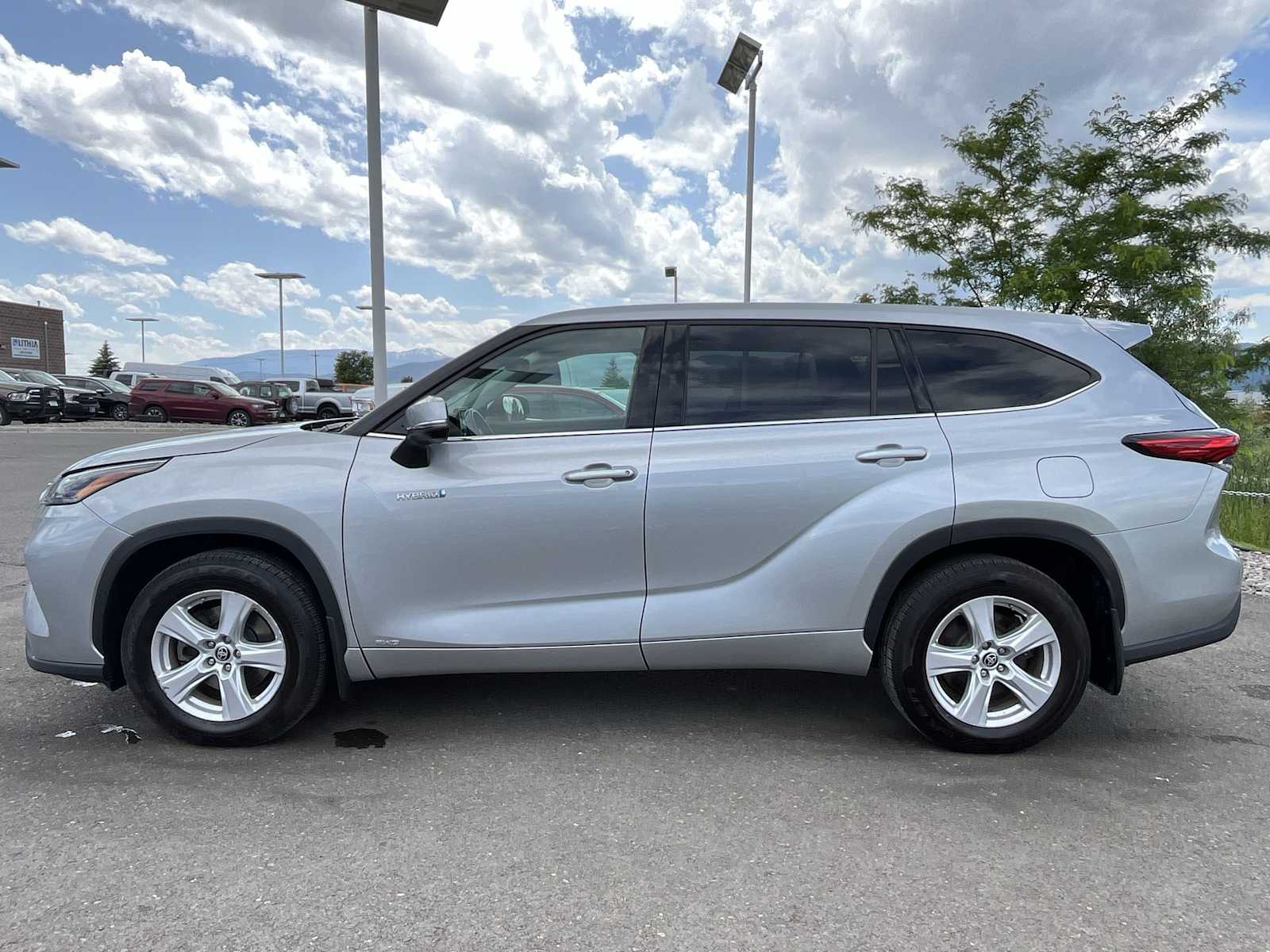 Thumbnail: 2021 Toyota Highlander - 3