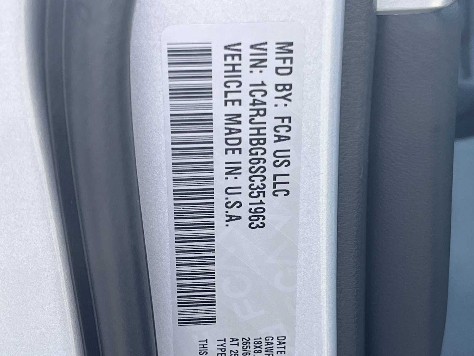 Thumbnail: 2025 Jeep Grand Cherokee - 21