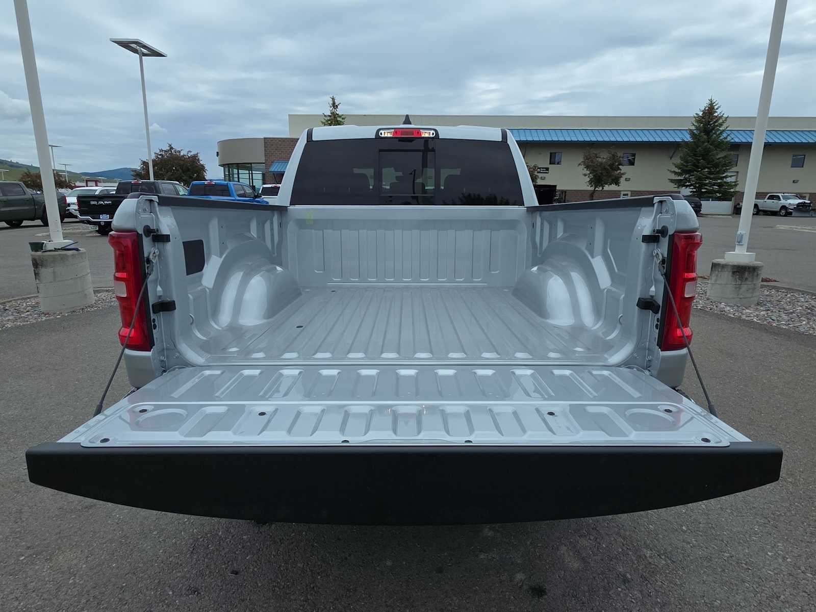 Thumbnail: 2026 RAM 1500 - 19