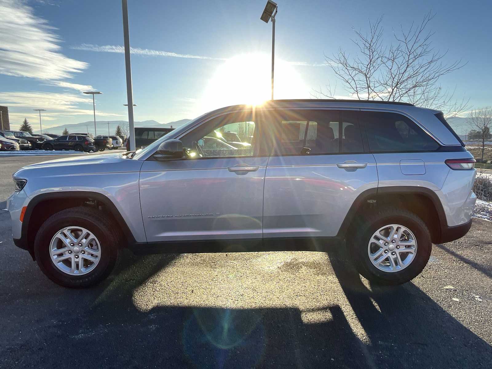 Thumbnail: 2025 Jeep Grand Cherokee - 3