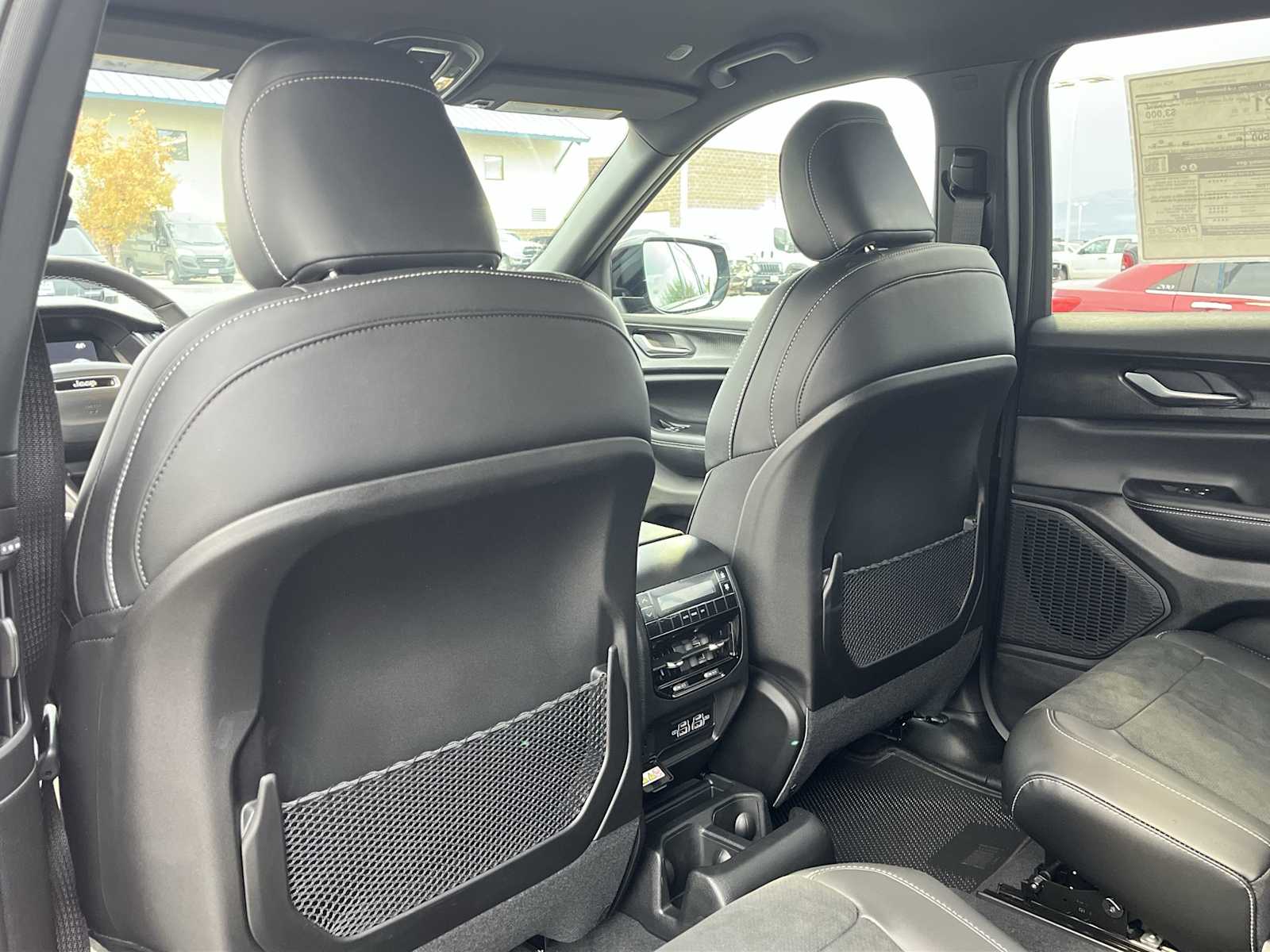 Thumbnail: 2025 Jeep Grand Cherokee - 12