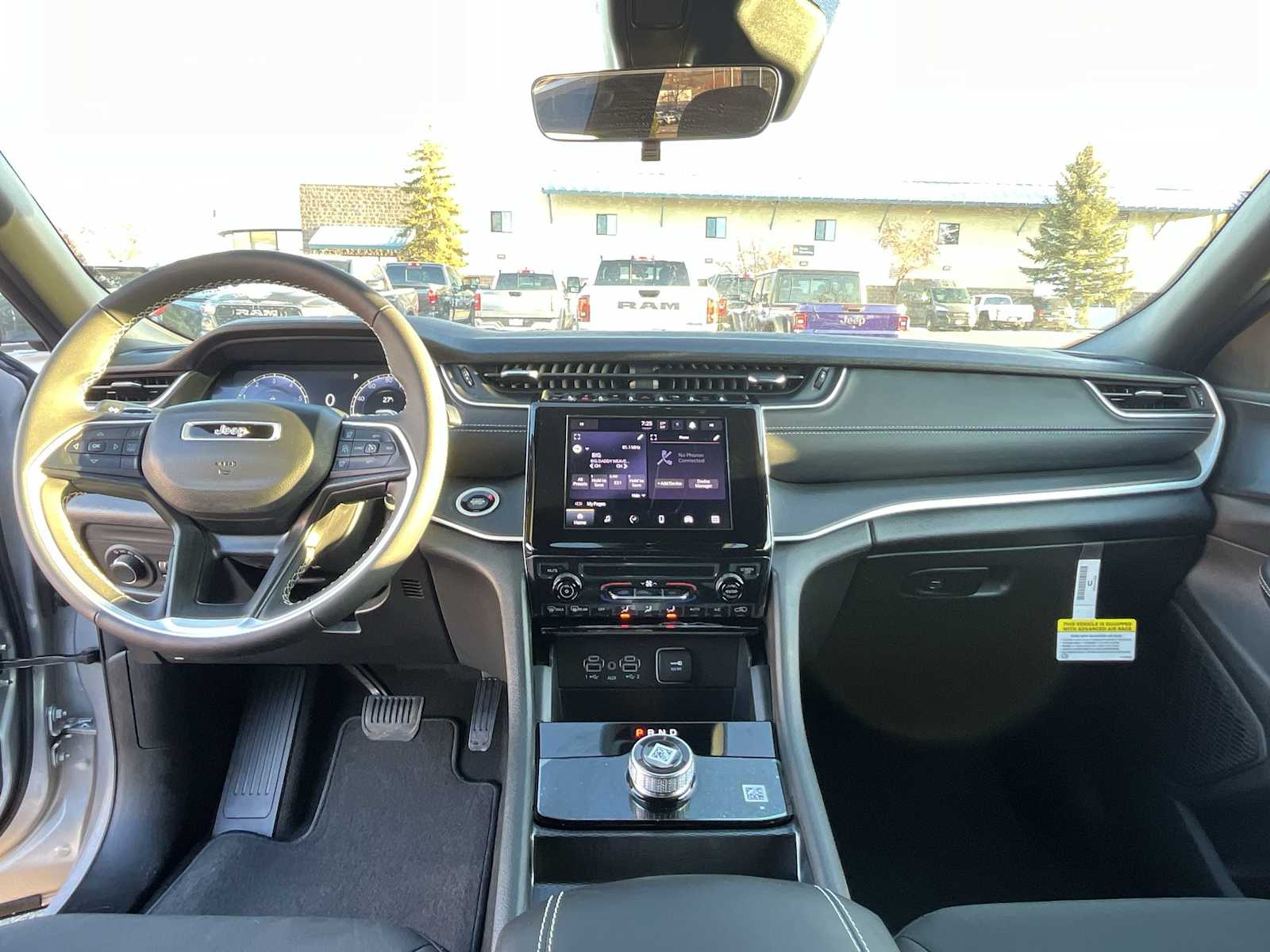 Thumbnail: 2025 Jeep Grand Cherokee - 10