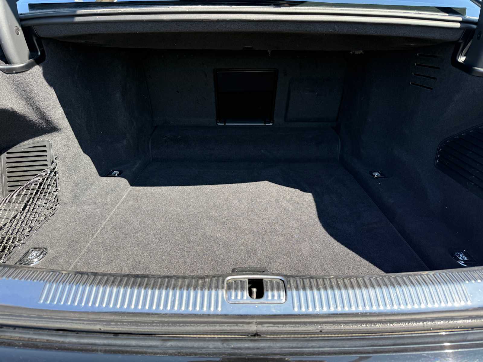 Thumbnail: 2020 Audi A8 - 11