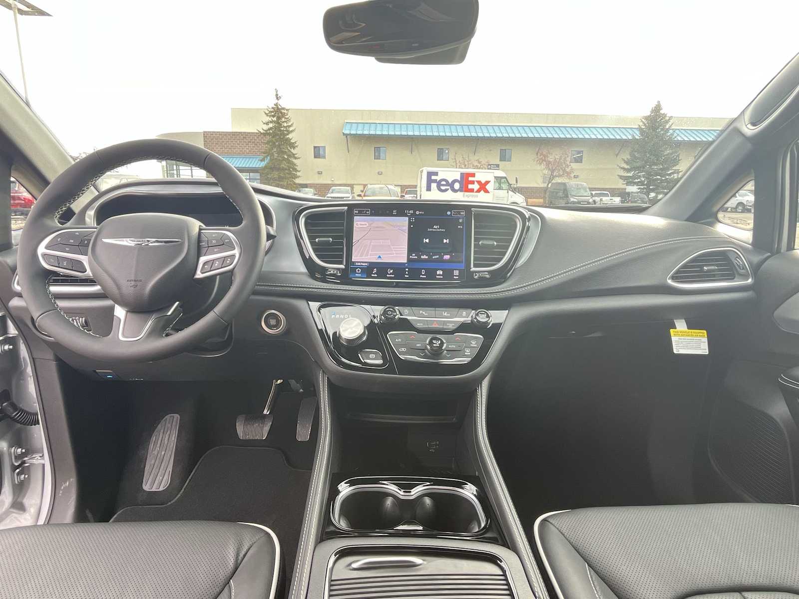 Thumbnail: 2026 Chrysler Pacifica - 10