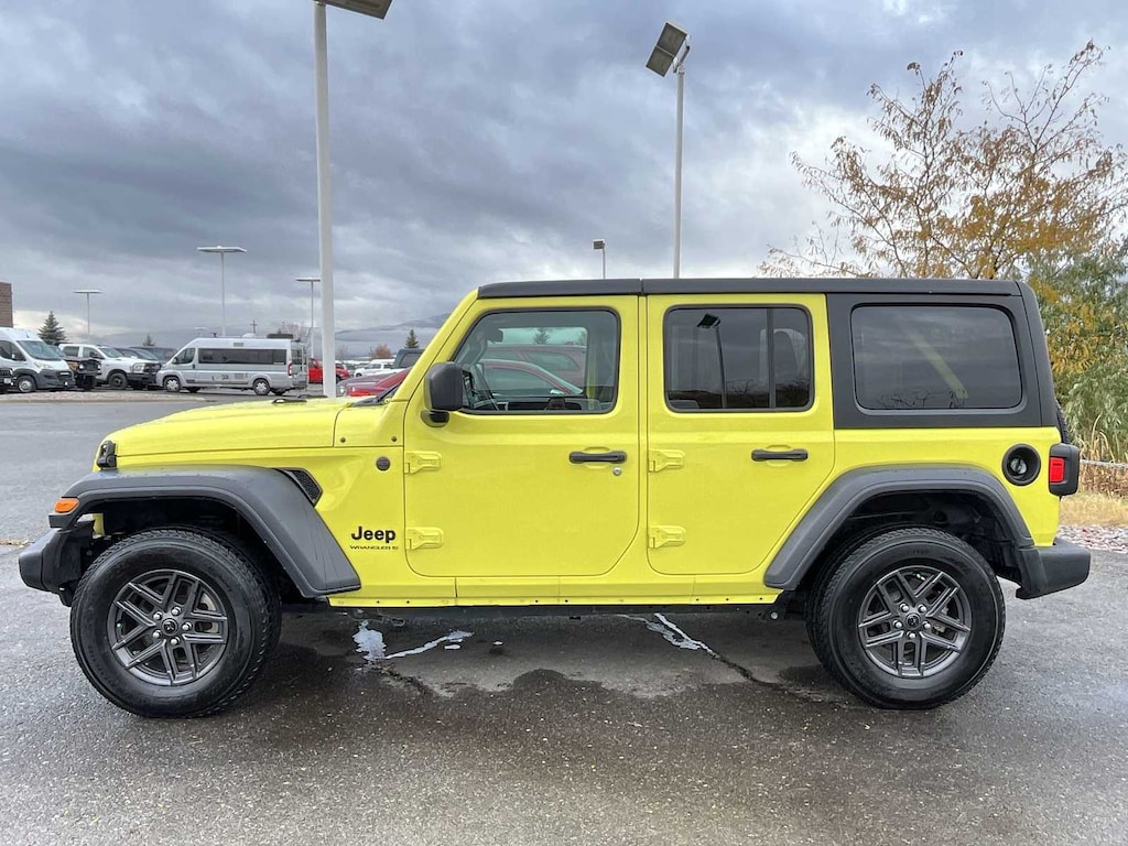 Used 2024 Jeep Wrangler Sport SUV