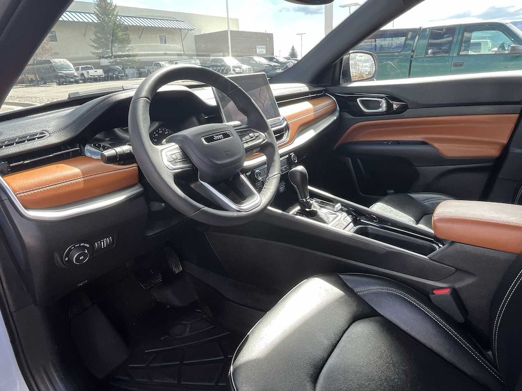 Used 2025 Jeep Compass Limited SUV