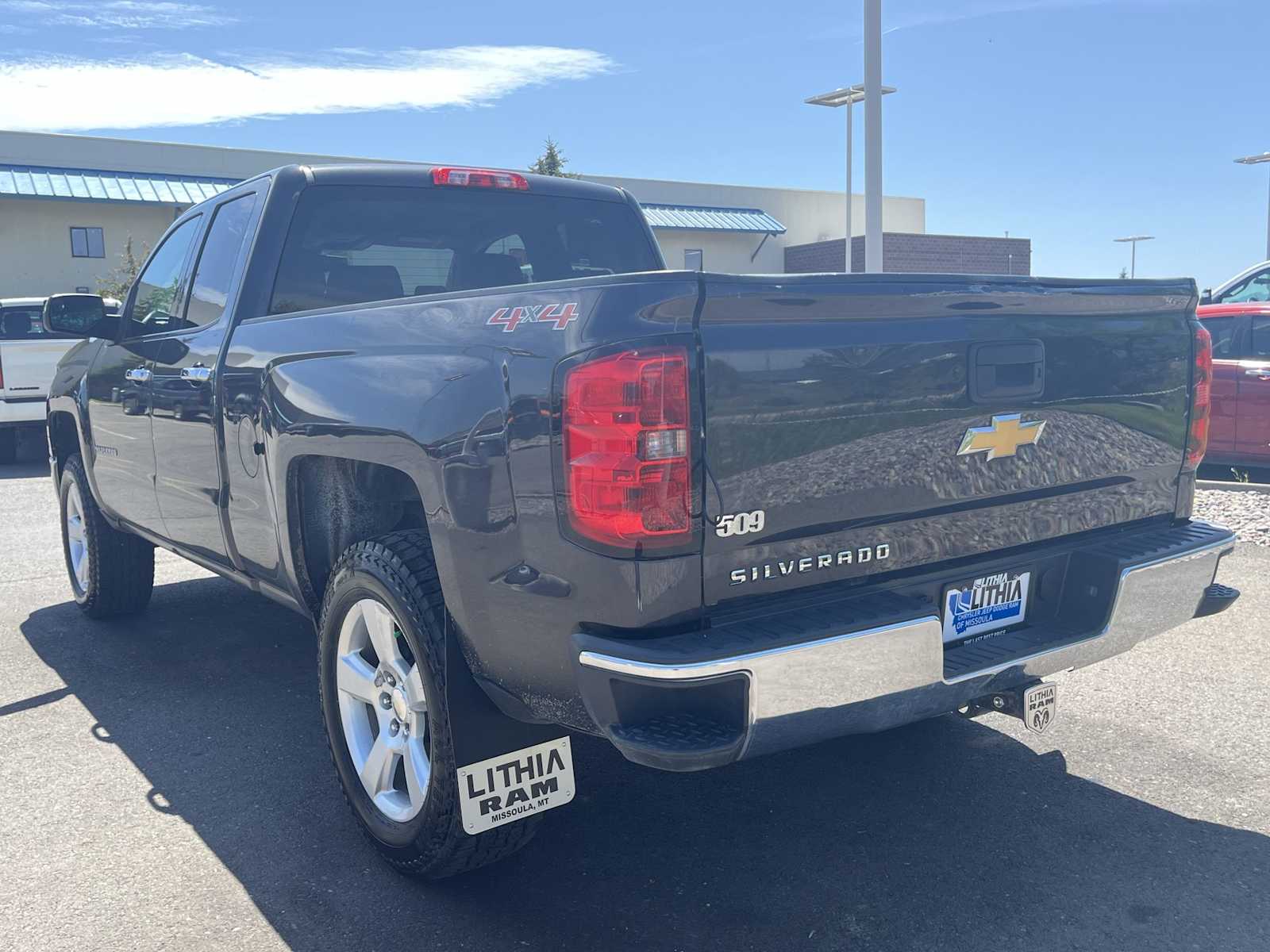 Thumbnail: 2015 Chevrolet Silverado 1500 - 4