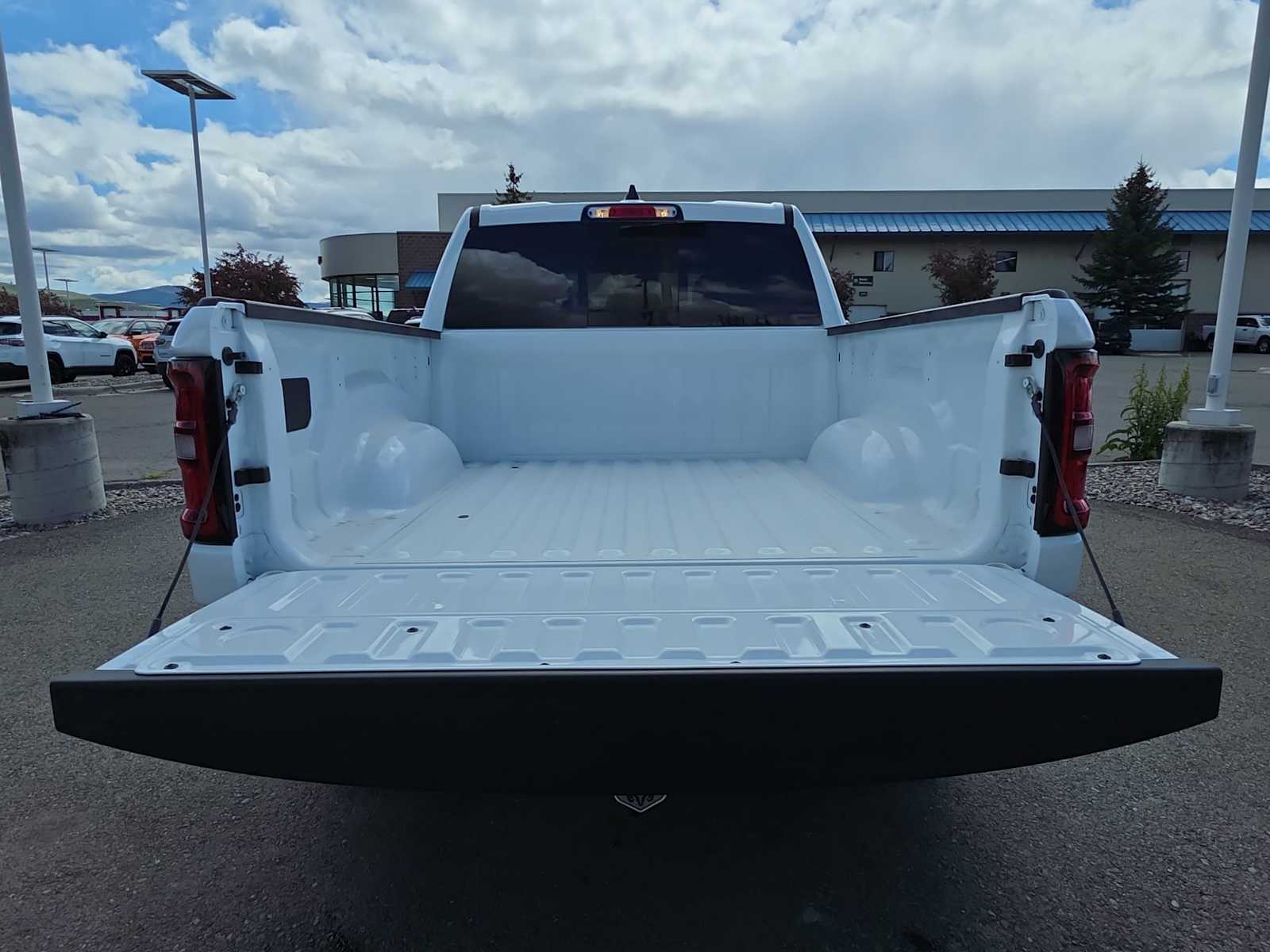 Thumbnail: 2026 RAM 1500 - 21