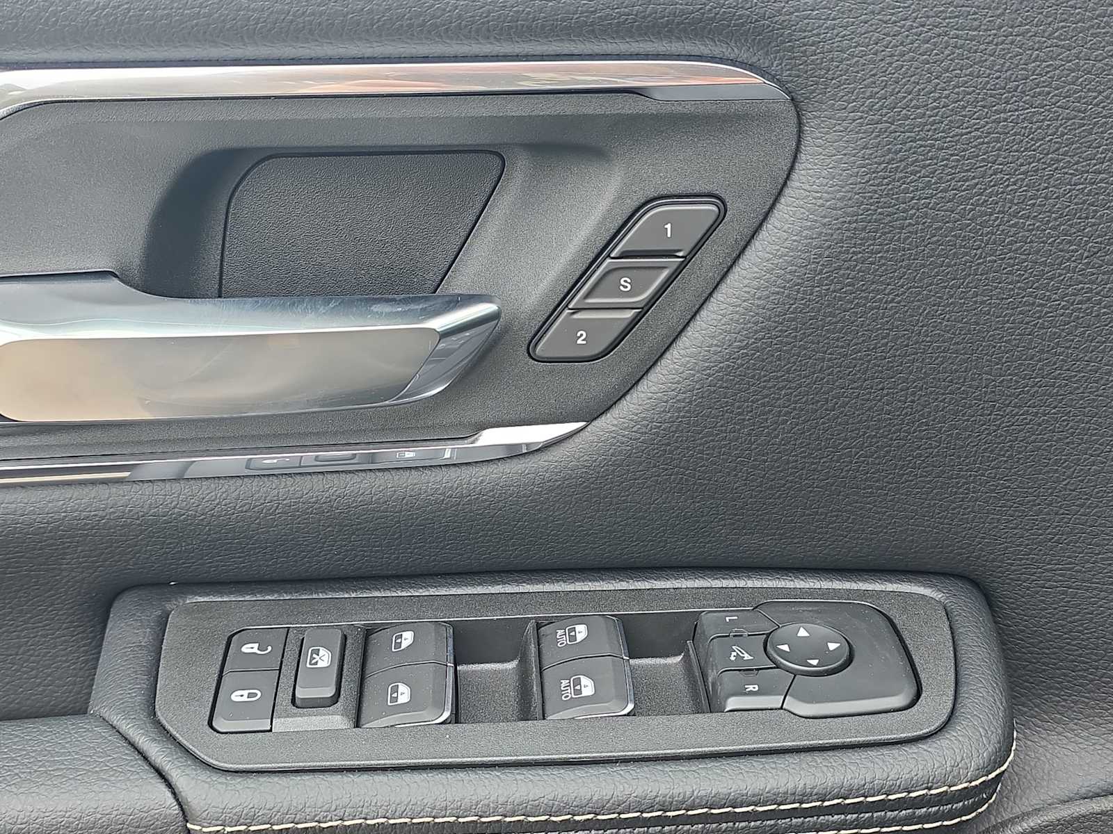 Thumbnail: 2026 RAM 1500 - 23