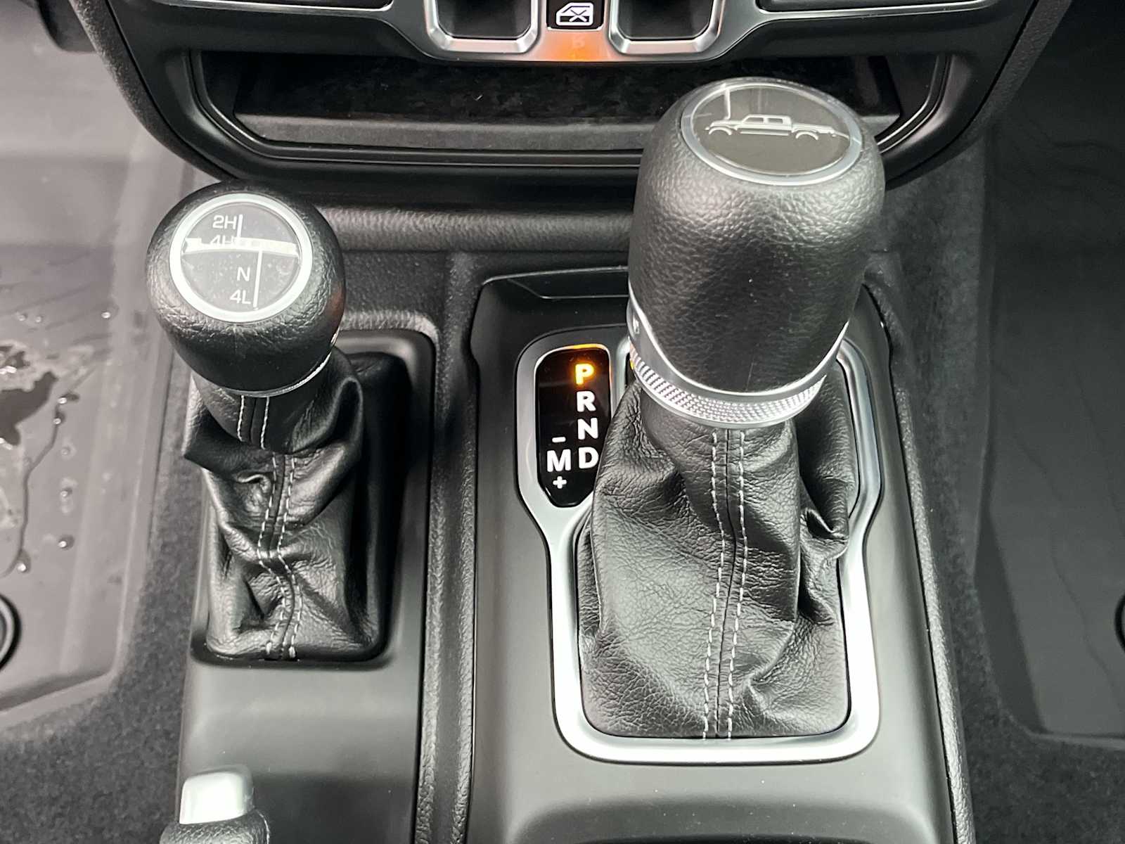 Thumbnail: 2026 Jeep Gladiator - 17