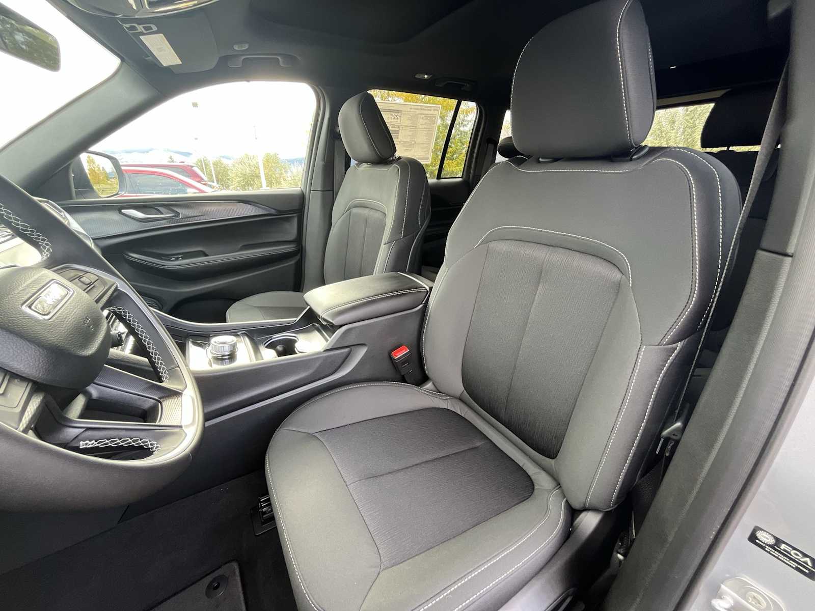 Thumbnail: 2025 Jeep Grand Cherokee - 11