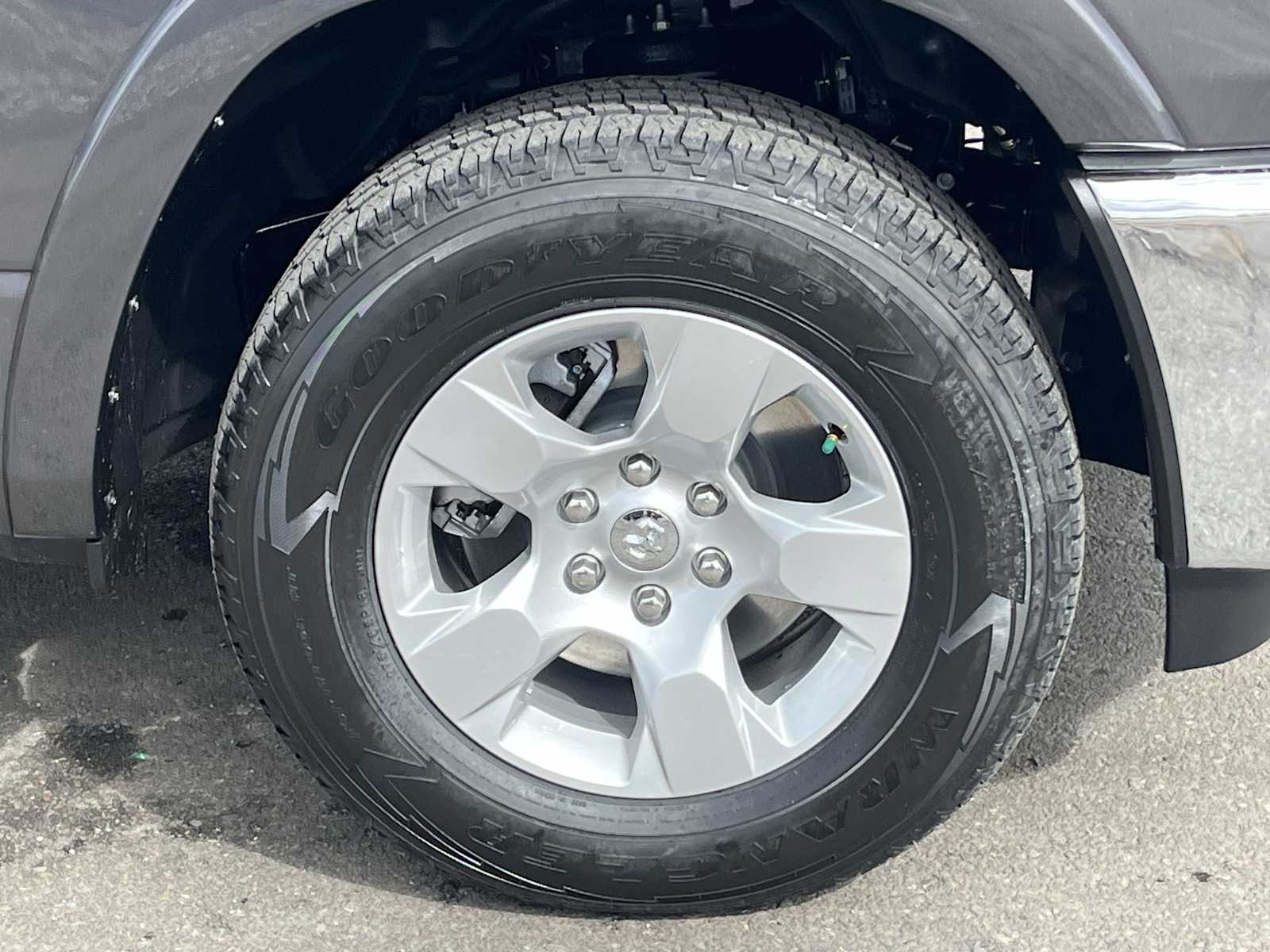 Thumbnail: 2026 RAM 1500 - 8
