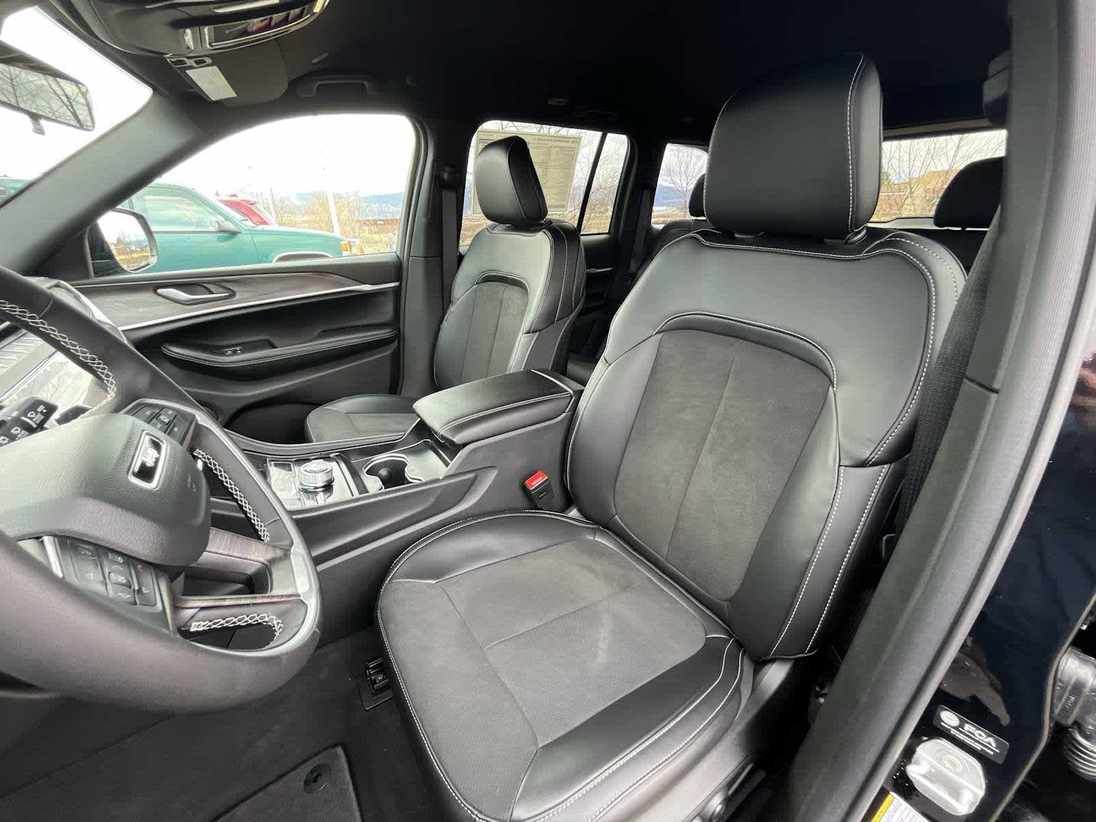 Thumbnail: 2026 Jeep Grand Cherokee - 24