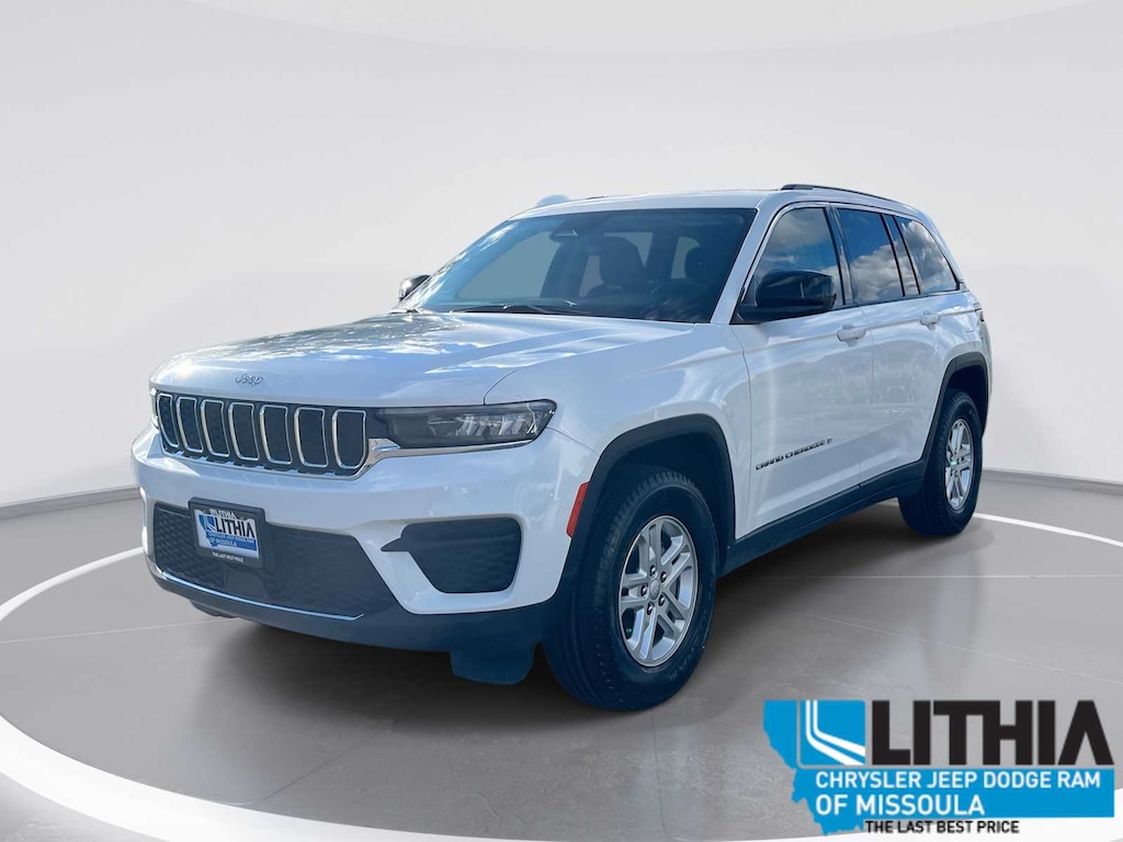 Used 2023 Jeep Grand Cherokee Laredo SUV
