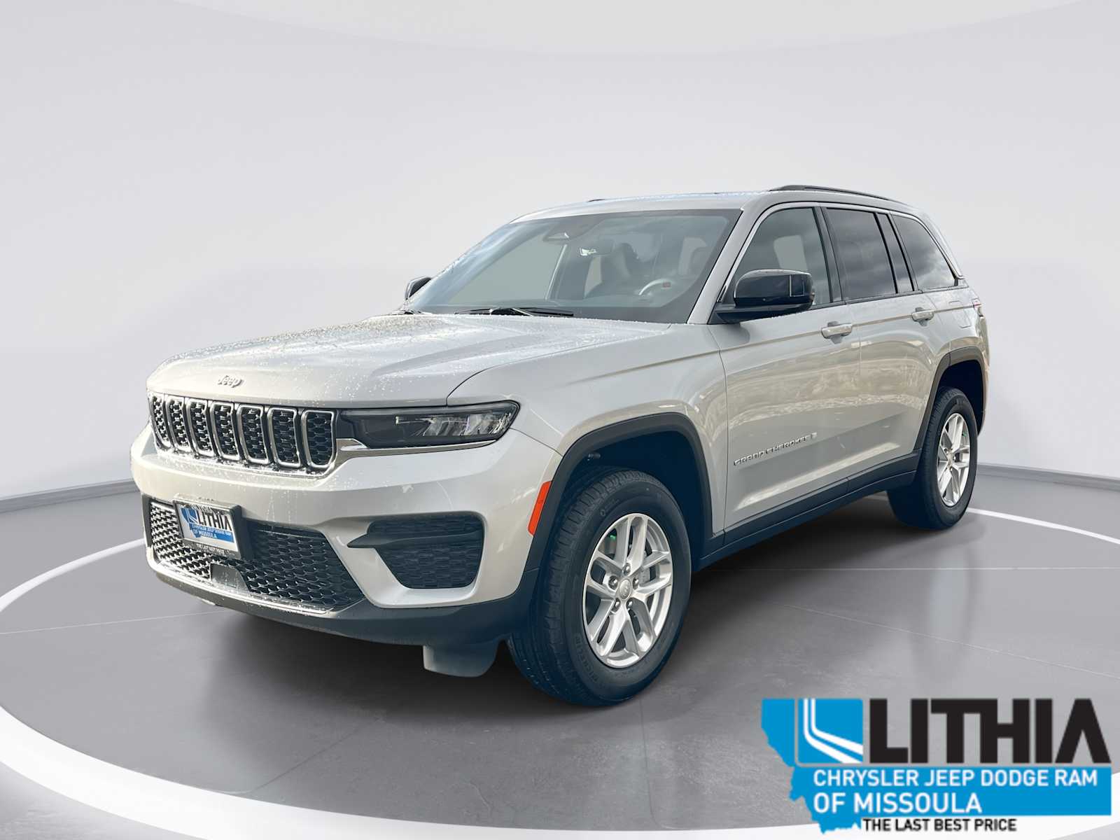 2025 Jeep Grand Cherokee Laredo's photo