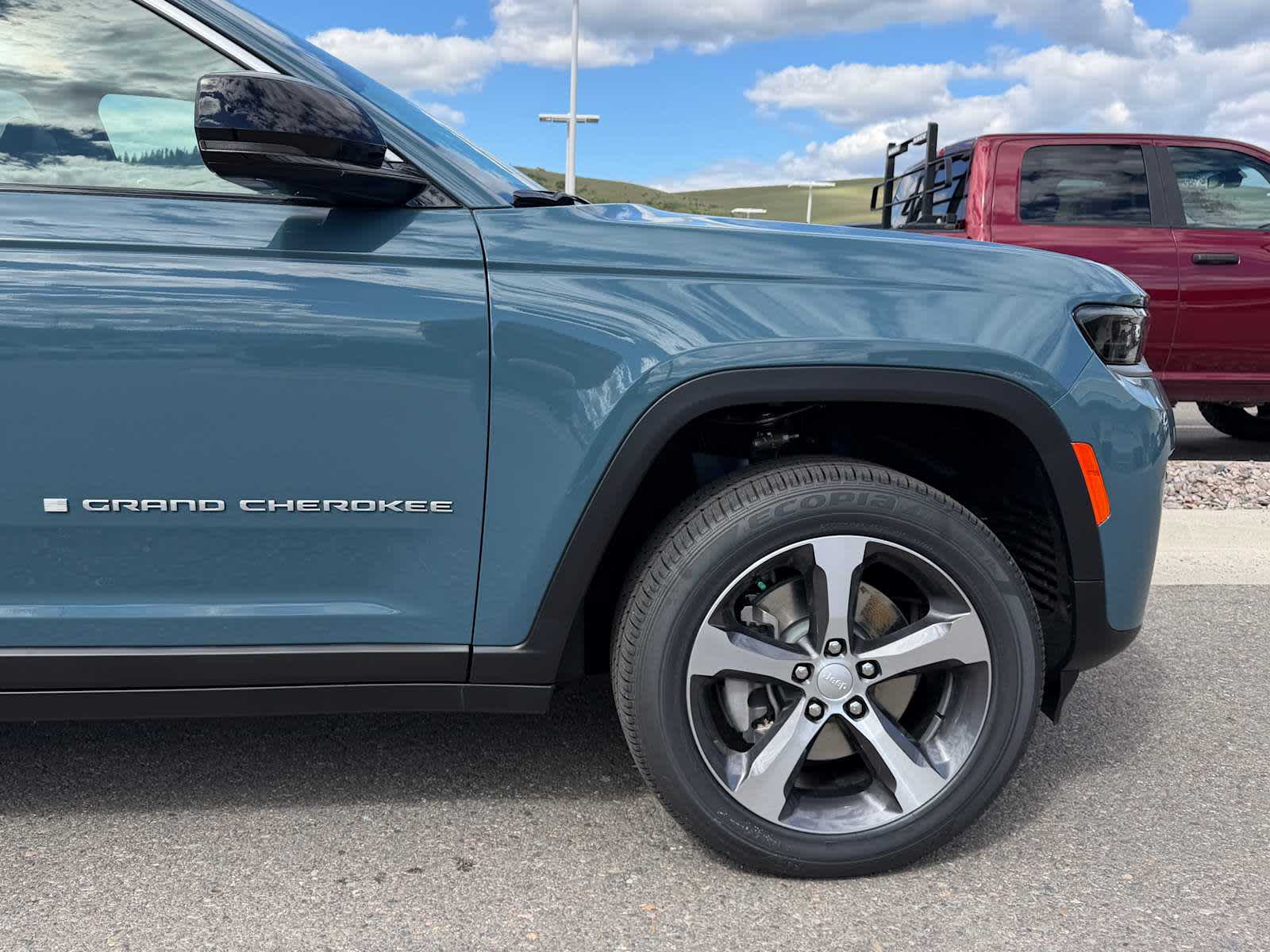 Thumbnail: 2026 Jeep Grand Cherokee - 9