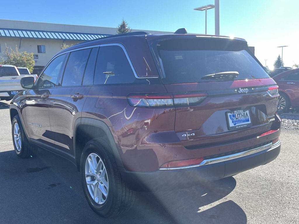 New 2025 Jeep Grand Cherokee LAREDO X 4X4 Sport Utility