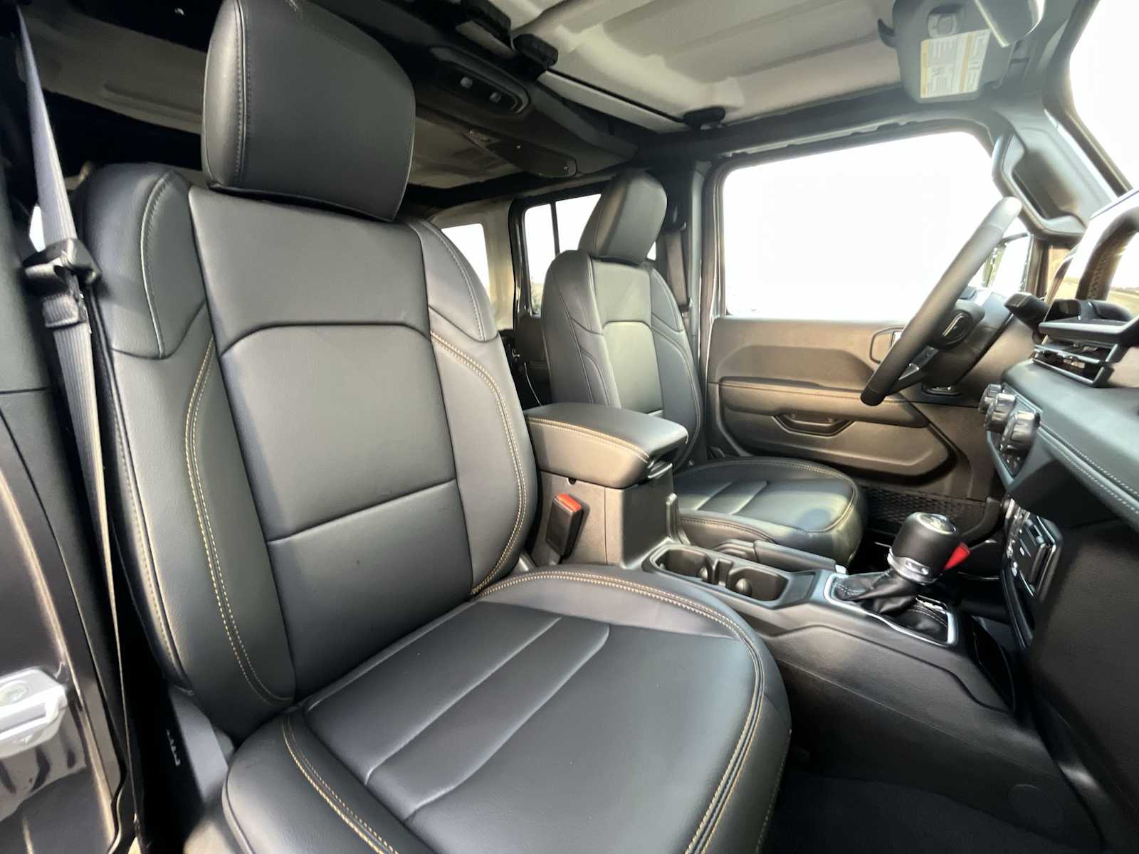 Thumbnail: 2026 Jeep Wrangler - 14