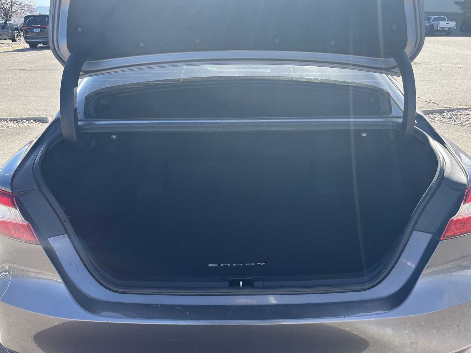 Thumbnail: 2019 Toyota Camry - 20