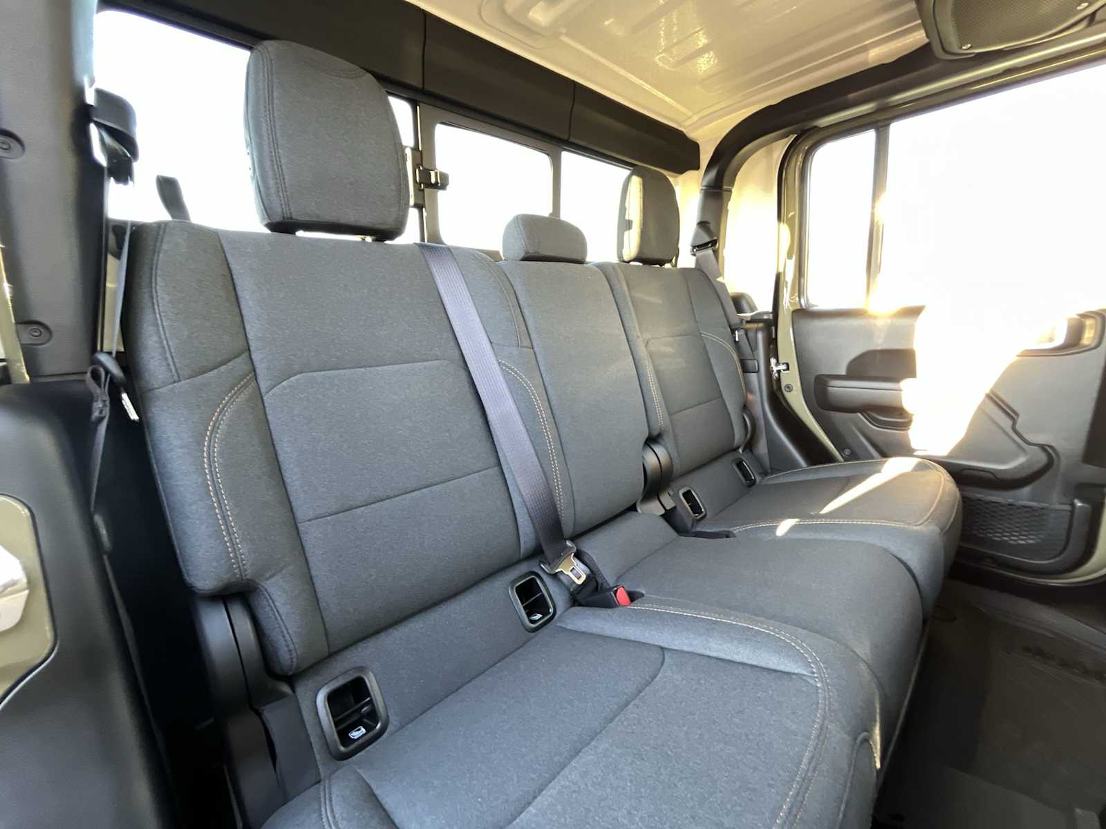 Thumbnail: 2026 Jeep Gladiator - 13