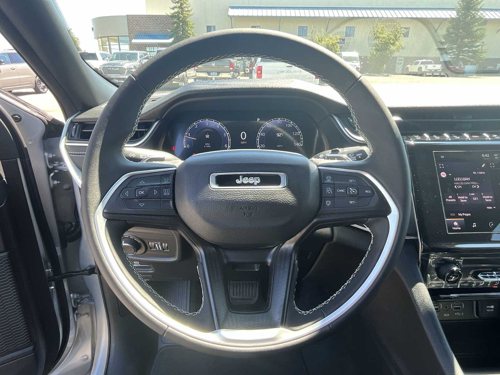 Thumbnail: 2025 Jeep Grand Cherokee - 15