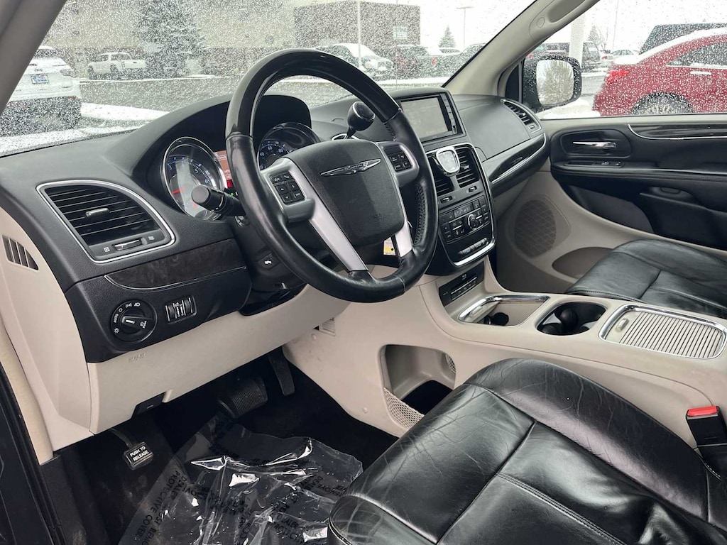 Used 2013 Chrysler Town & Country Limited Van LWB Passenger Van