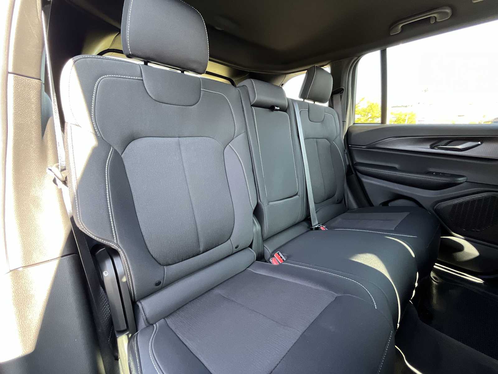 Thumbnail: 2025 Jeep Grand Cherokee - 13