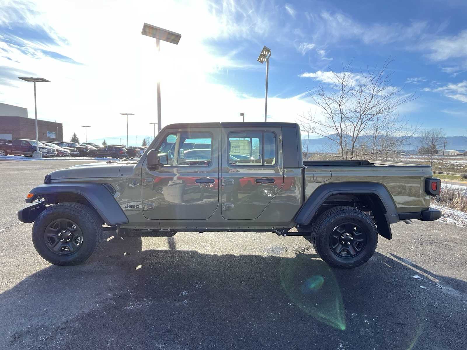 Thumbnail: 2026 Jeep Gladiator - 3