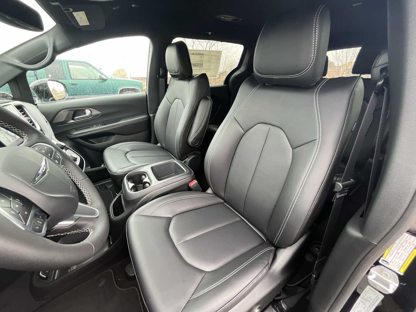 Thumbnail: 2026 Chrysler Pacifica - 11