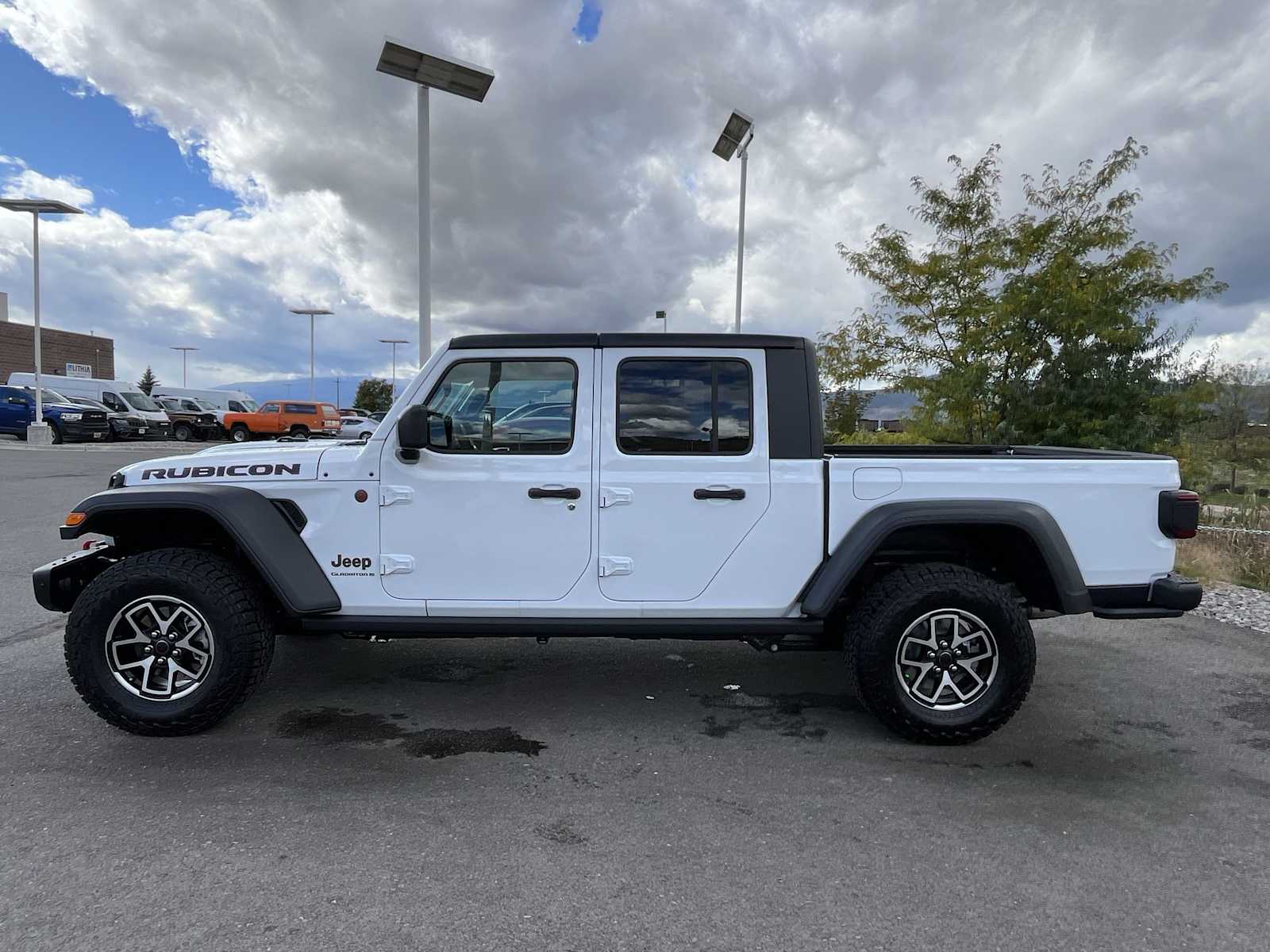 2025 Jeep Gladiator Rubicon photo 3
