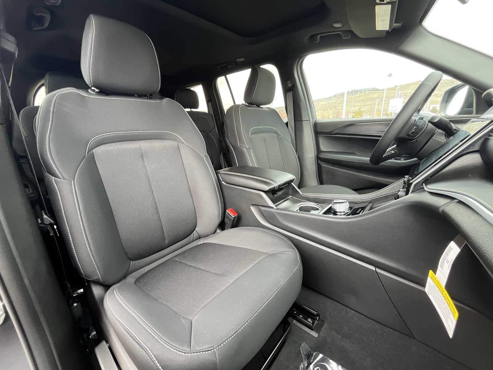 Thumbnail: 2025 Jeep Grand Cherokee - 14