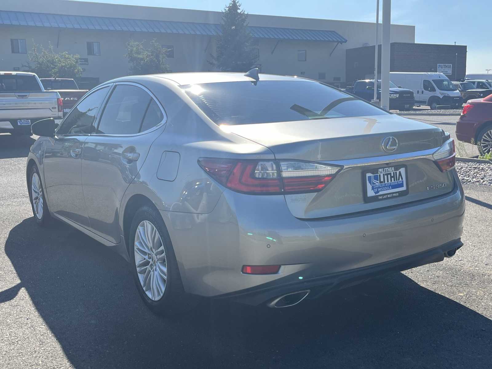 2017 Lexus ES 350 photo 4