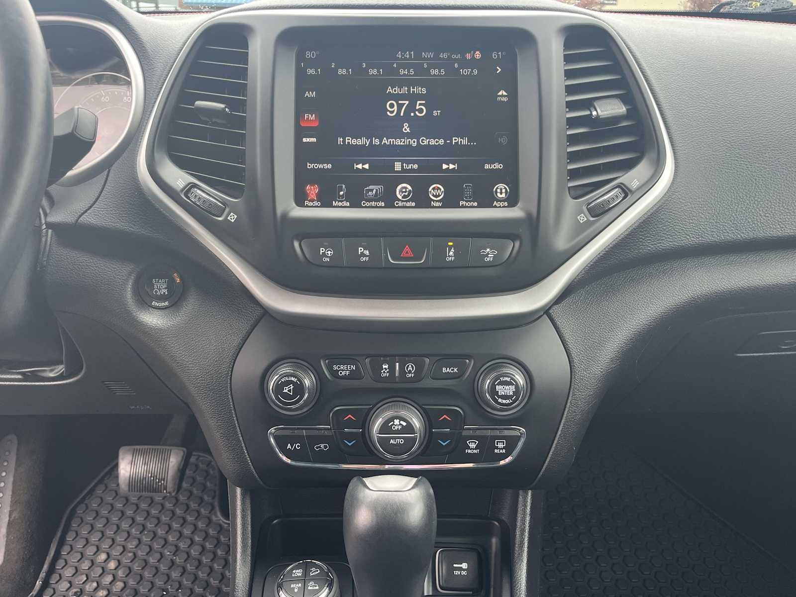 Thumbnail: 2015 Jeep Cherokee - 16