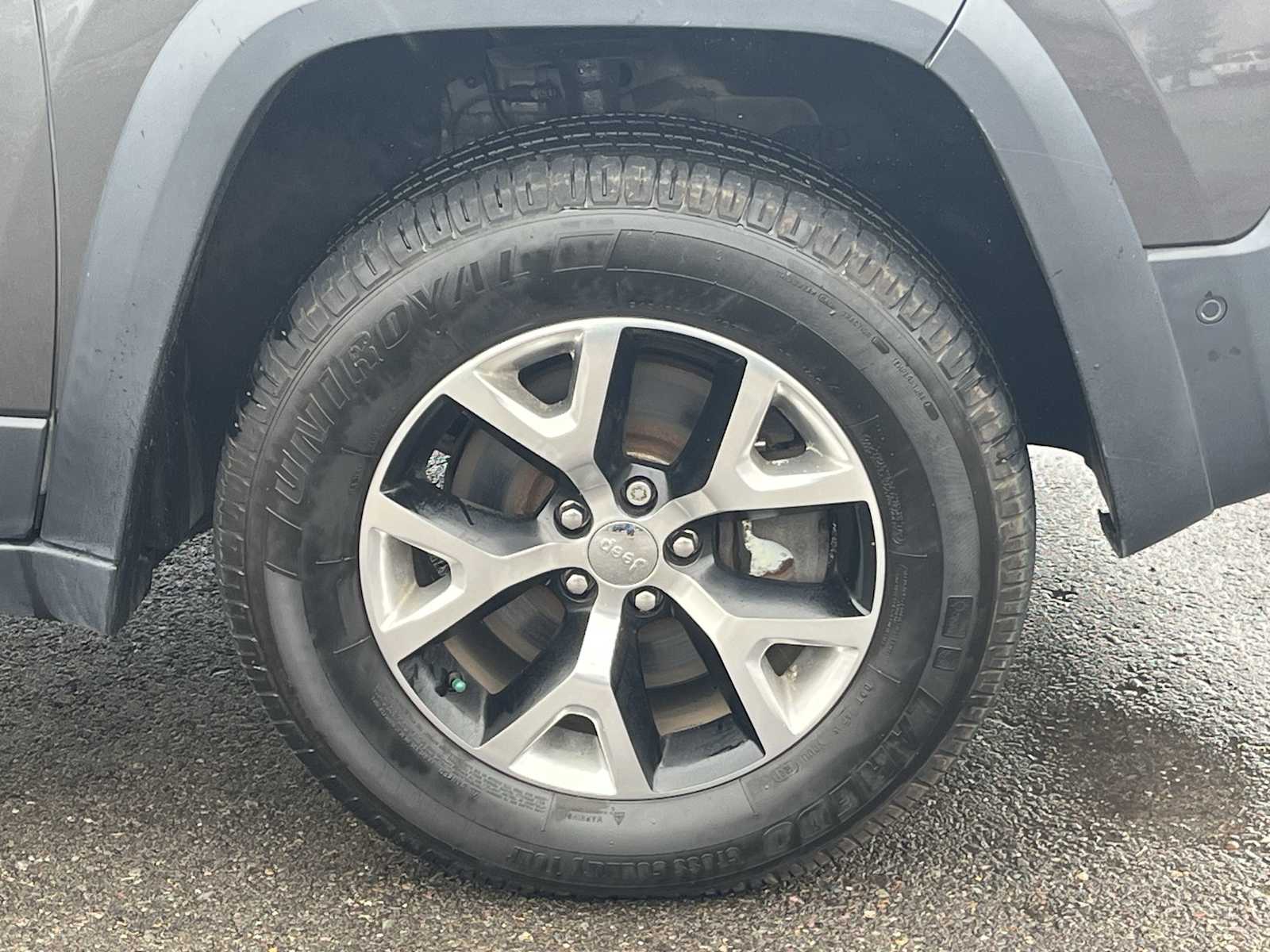 Thumbnail: 2015 Jeep Cherokee - 8