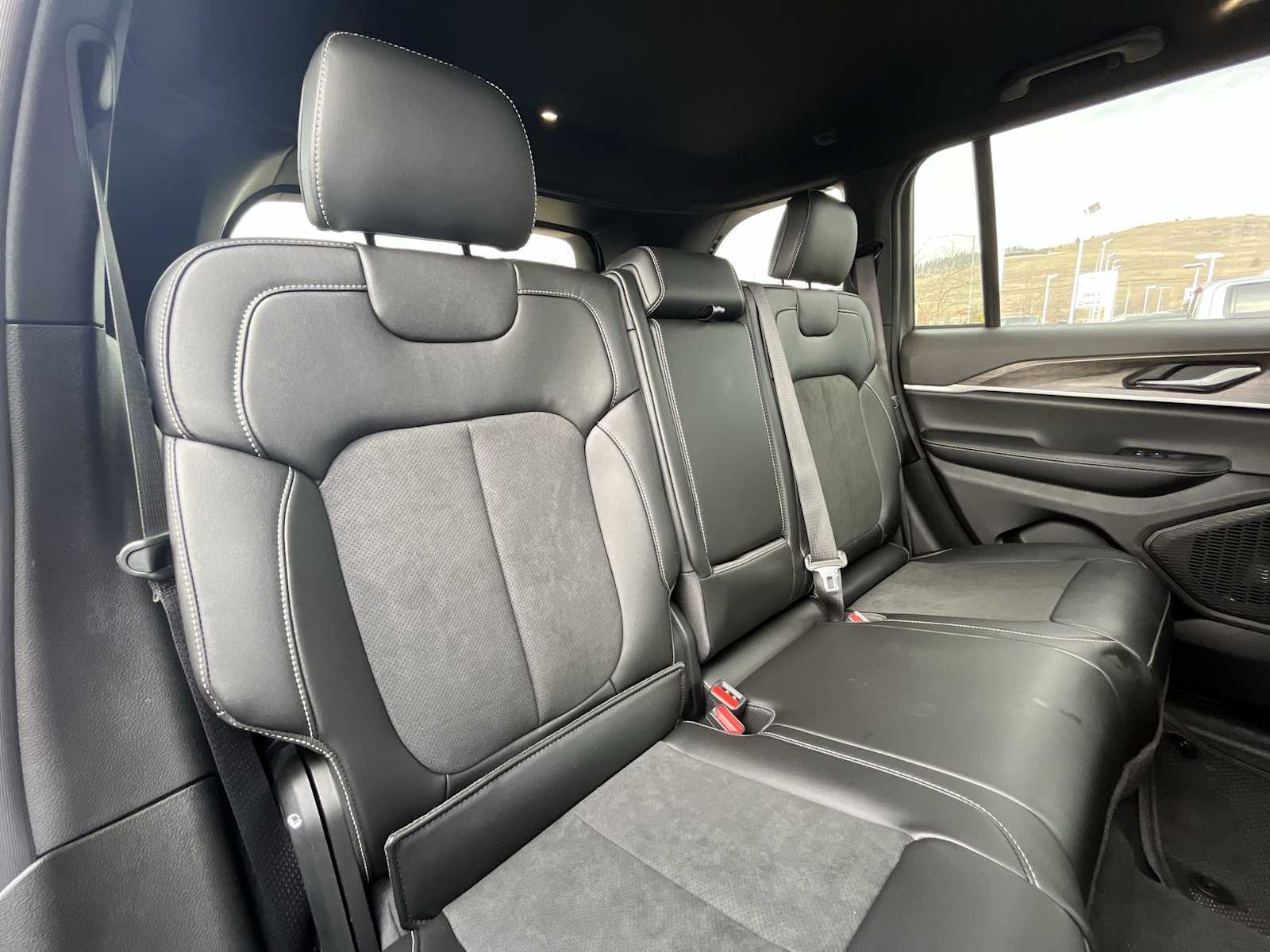 Thumbnail: 2026 Jeep Grand Cherokee - 13