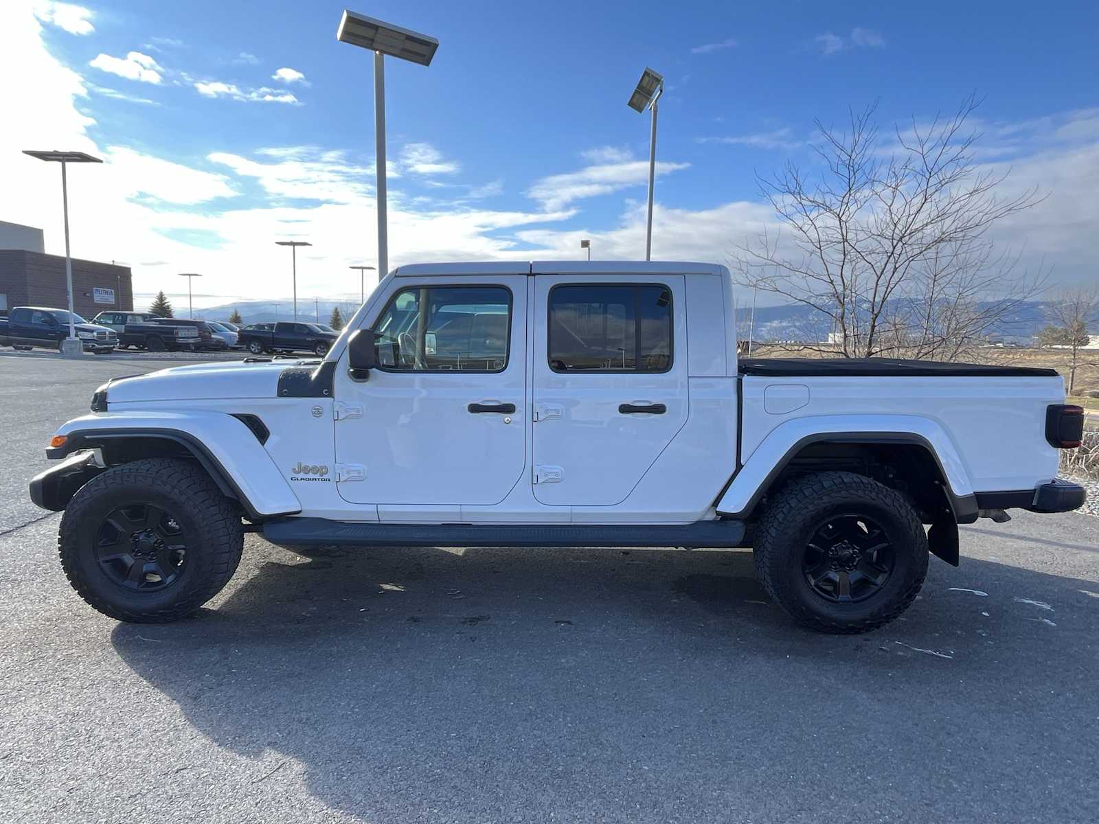 Thumbnail: 2020 Jeep Gladiator - 3