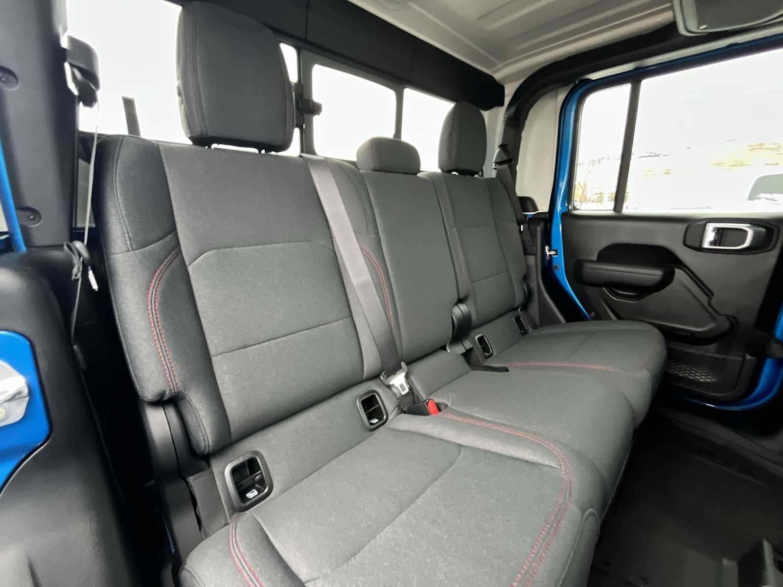 Thumbnail: 2026 Jeep Gladiator - 13