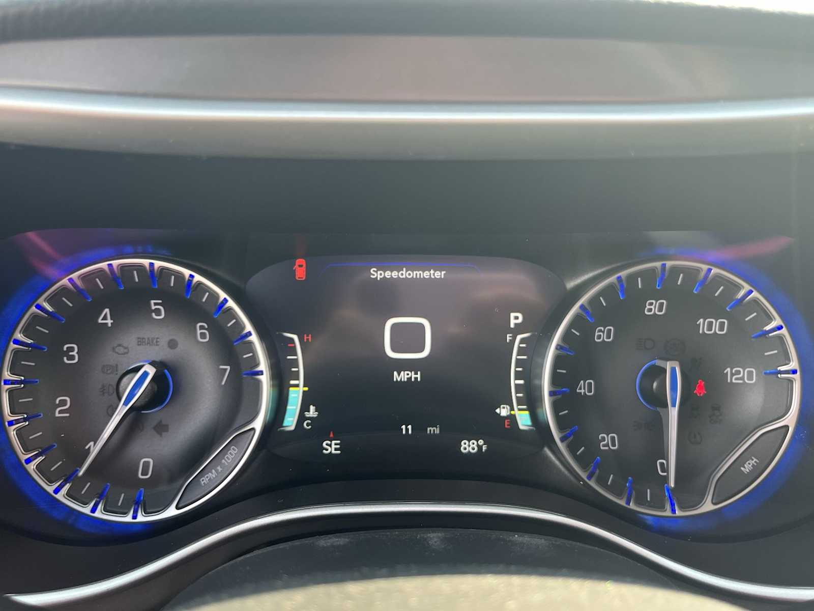 Thumbnail: 2026 Chrysler Pacifica - 18