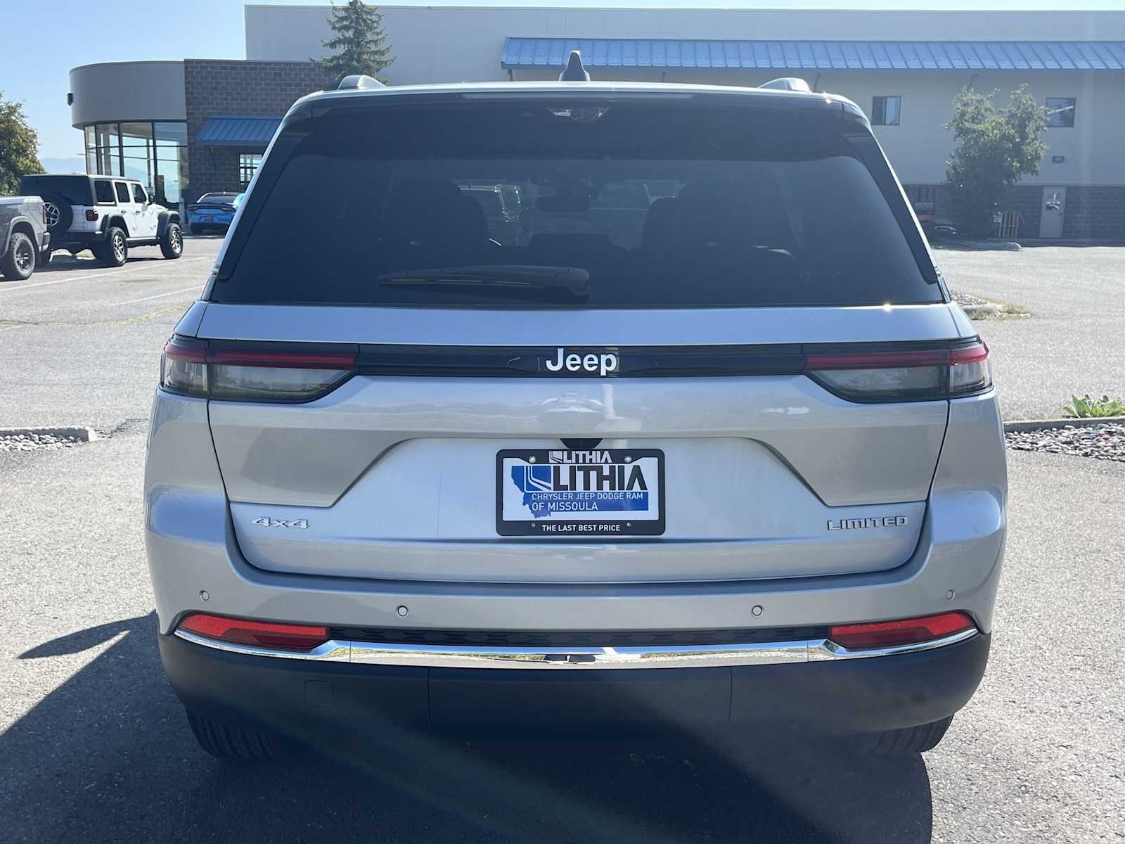 Thumbnail: 2025 Jeep Grand Cherokee - 5