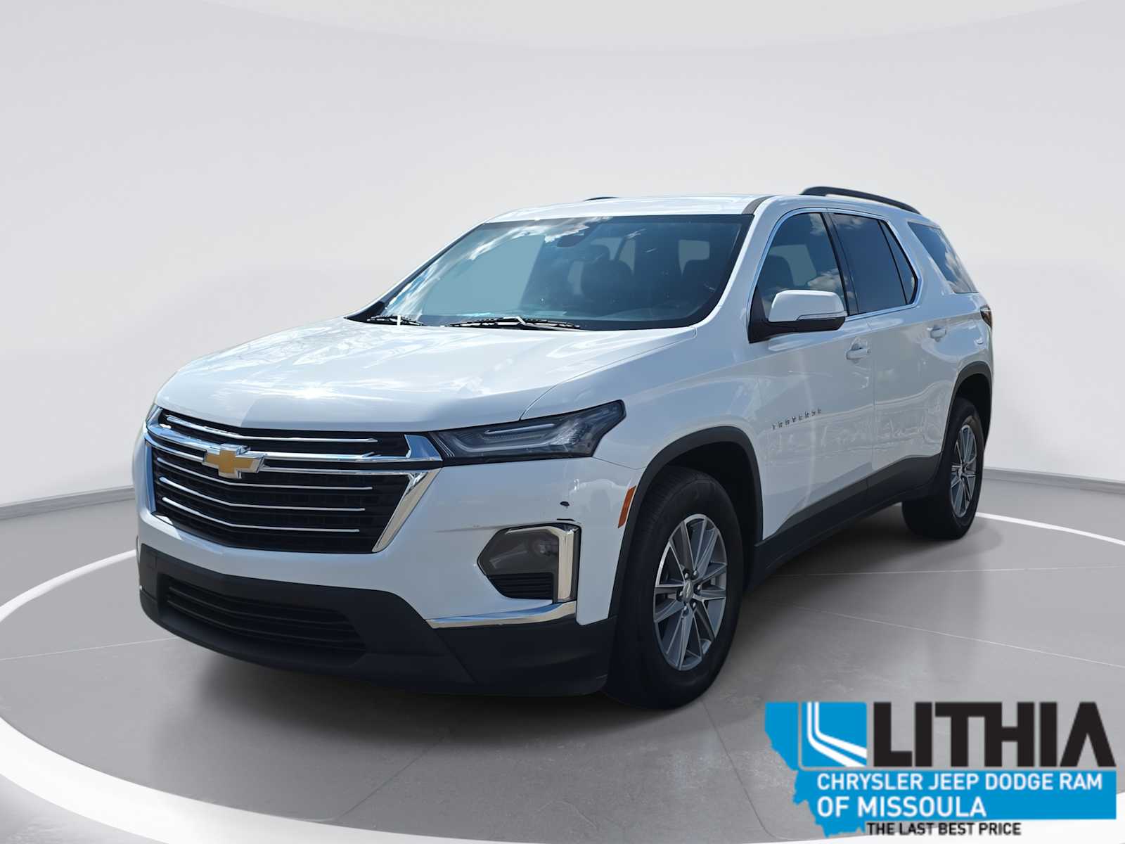 Thumbnail: 2023 Chevrolet Traverse - 1