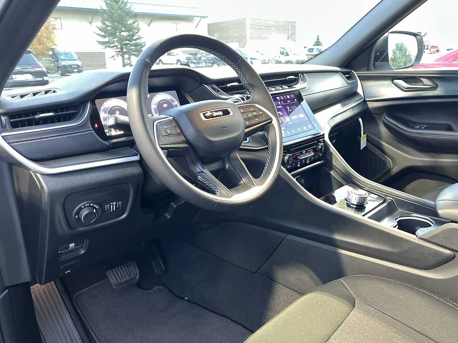 Thumbnail: 2025 Jeep Grand Cherokee - 2