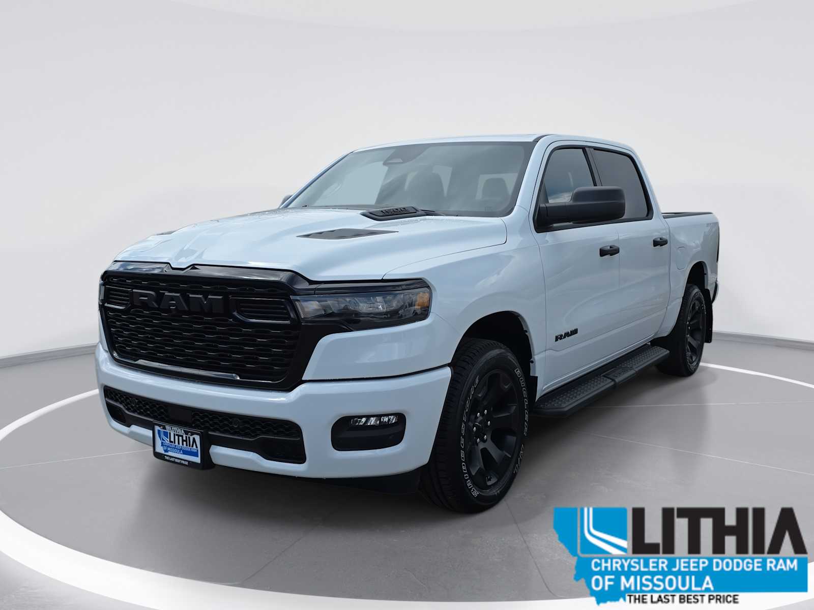 2026 RAM 1500 Express 4x4 Crew Cab 5'7's photo