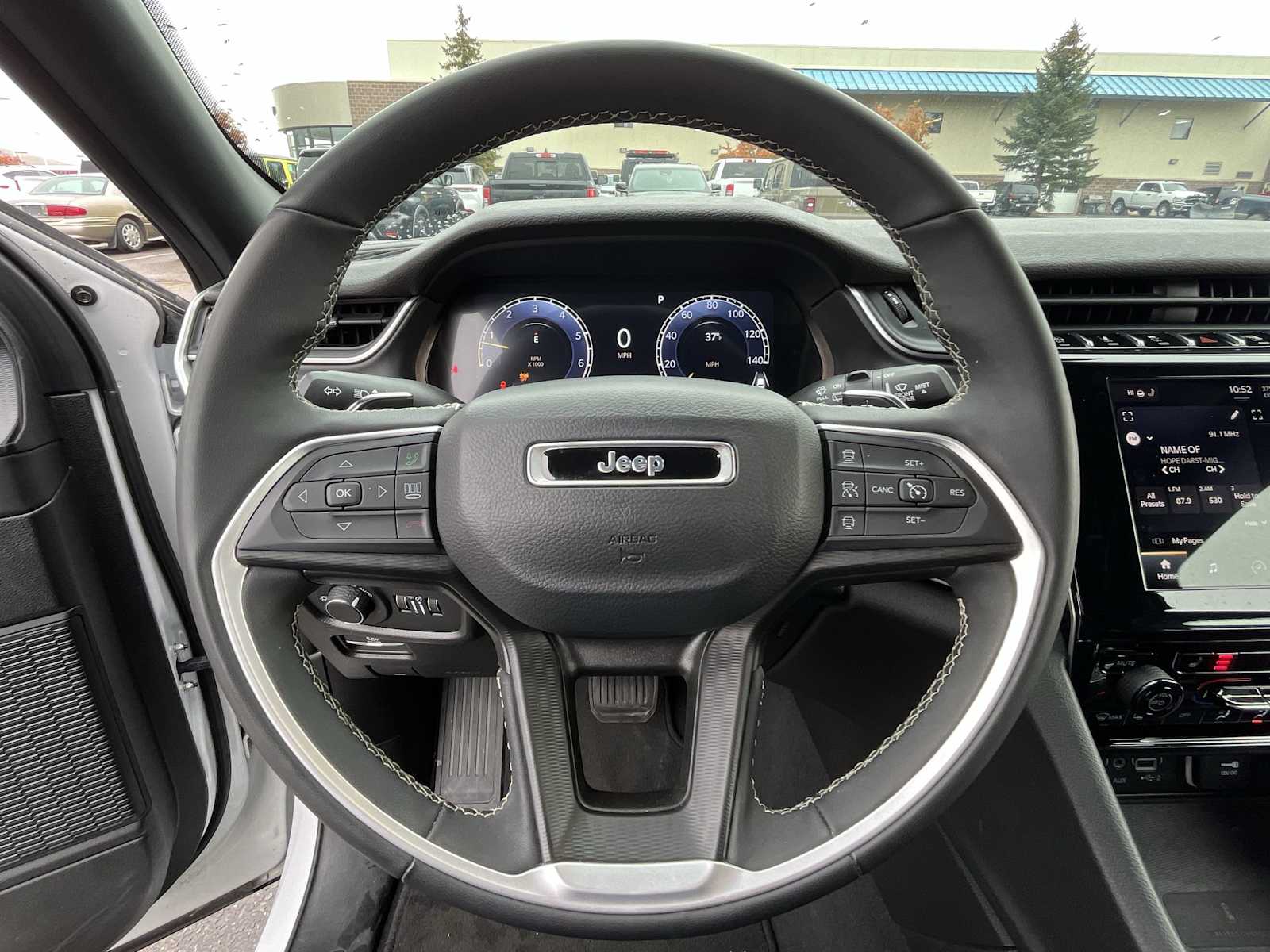 Thumbnail: 2023 Jeep Grand Cherokee - 15