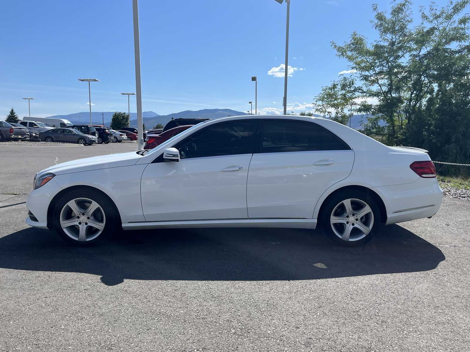 Thumbnail: 2014 Mercedes-Benz E-Class - 3